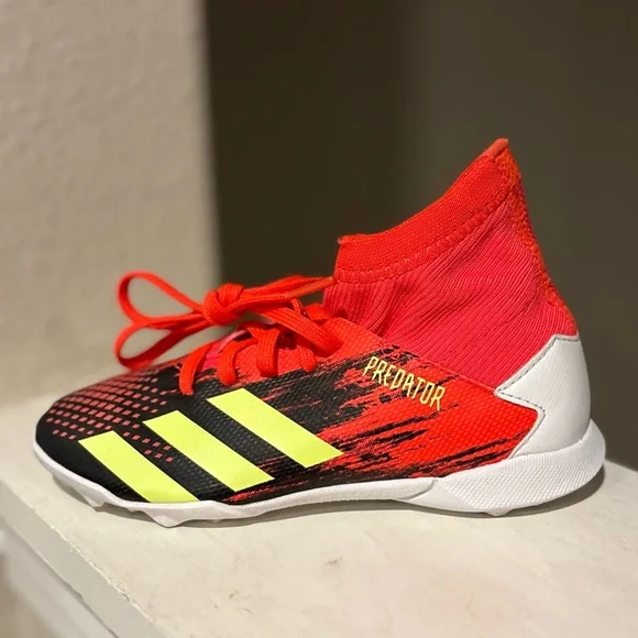 Adidas Predator 20.3 FG Kids Indoor Soccer Cleats Red FV3183 Toddler Sz 12 - Picture 4 of 9